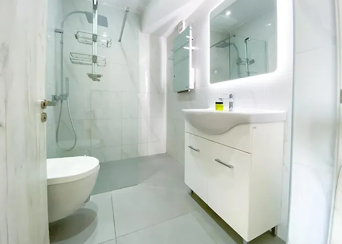 Phaedrus Living: Plateia Brillante * 尼科西亚