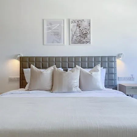 Phaedrus Living: Plateia Brillante * Nicosia